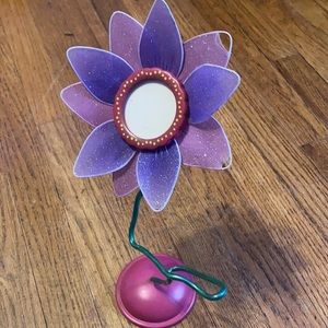 Girls flower picture holder